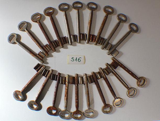 Schlüssel-Set, 20 alte Zimmerschlüssel, Türschlüssel, Tor, Schrank #4633s16