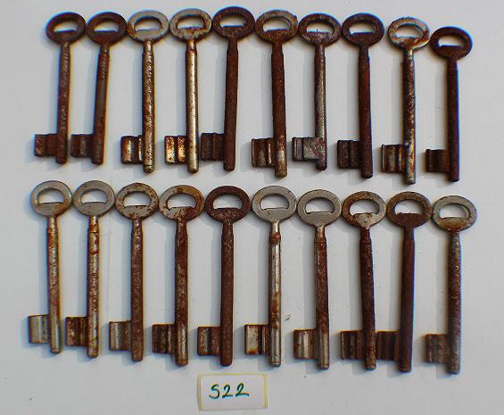 Schlüssel-Set, 20 alte Zimmerschlüssel, Türschlüssel, Tor, Schrank #4633s22