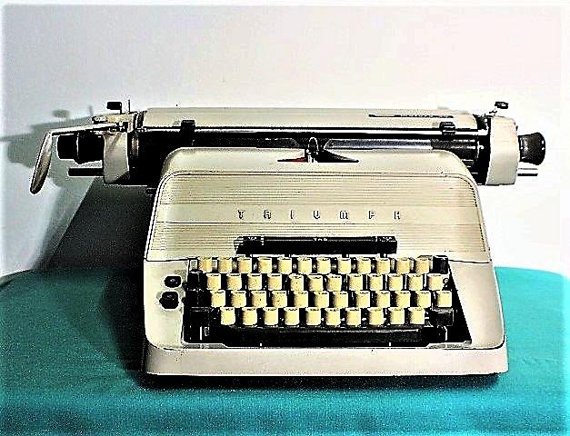 Schreibmaschine Triumph Matura, mechanisch, Typenhebel, Sammler Büro 50er #1614