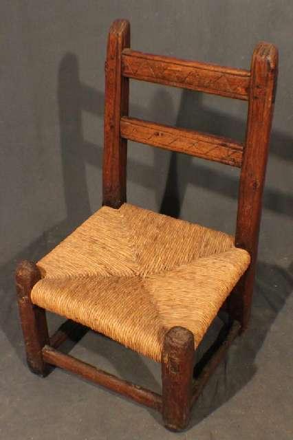 Stuhl, bäuerlicher Kinderstuhl, Mittelalter um 1600, restauriert #2399