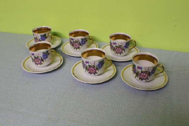 Kaffee-, Teetassen, Set mit 6 Stück aus Porzellan, Blumen Motiv, vergoldet #6014